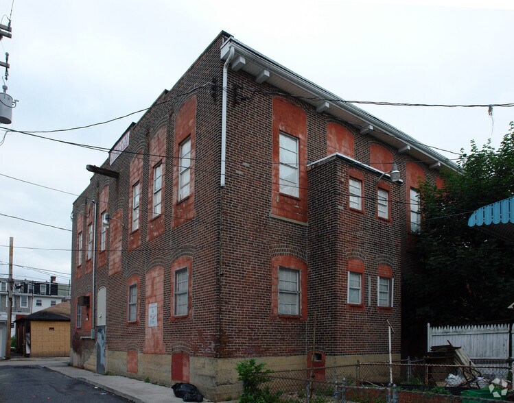 More Photos Of 920 Utica St, Allentown Unknown For Lease