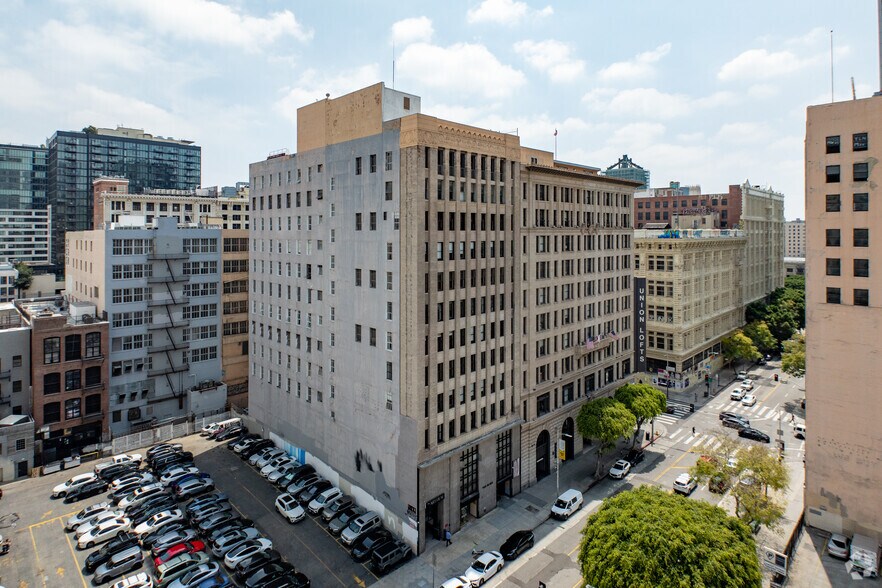 More Photos Of 742-748 S Hill St, Los Angeles Loft Creative Space For Lease