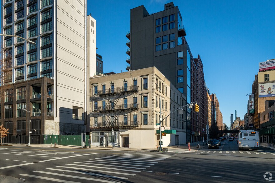 More Photos Of 184 11th Ave, New York Hospitality For Lease