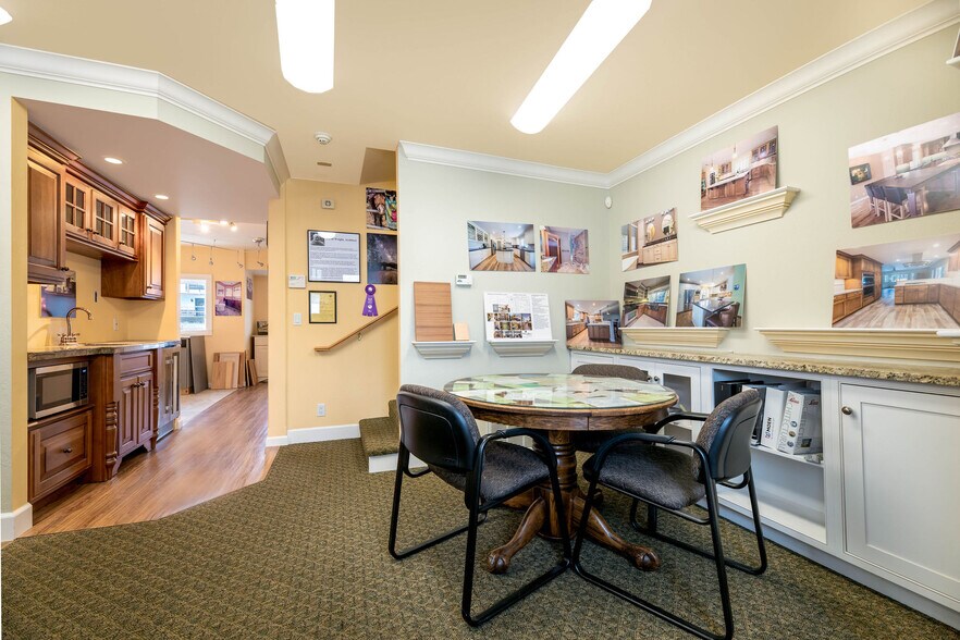 More Photos Of 1072 E Main St, Grass Valley Office For Sale