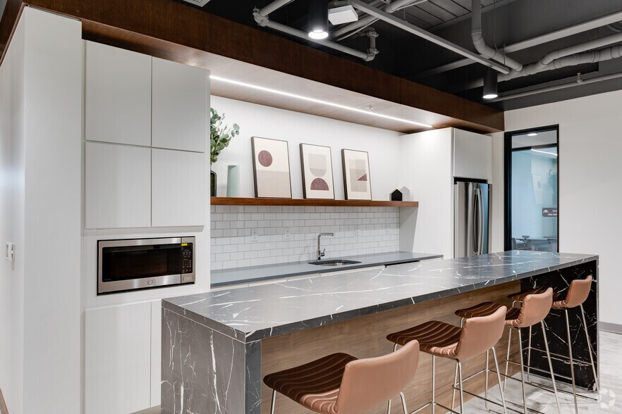 More Photos Of 502 E Cesar E Chavez Ave, Lansing Apartments For Lease