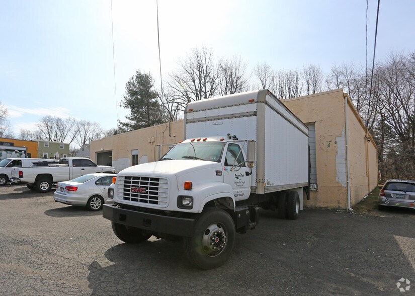 More Photos Of 119 Horsham Rd, Horsham Township Light Distribution For Lease