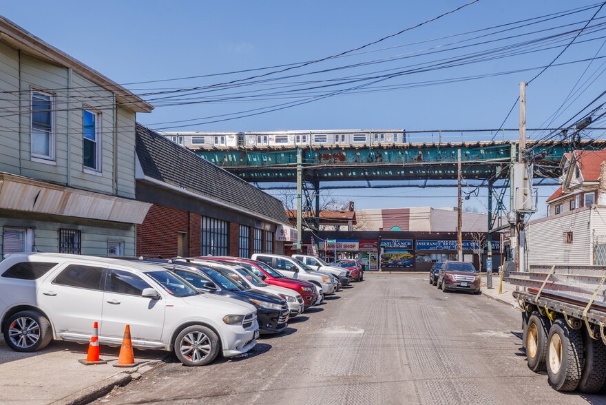 More Photos Of 8711 118th St, Richmond Hill Office For Lease