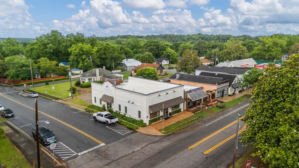 More Photos Of 102 S College St, Hamilton Flex For Sale
