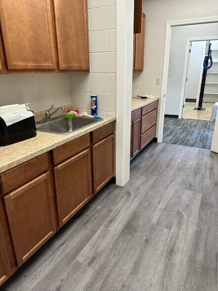 More Photos Of 913-919 S Union St, Mishawaka Freestanding For Sale