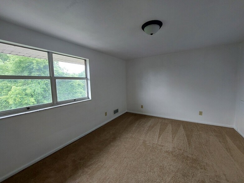 More Photos Of 435 Woodland Ave, Steubenville Apartments For Sale