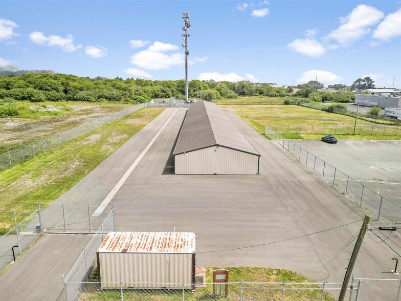 More Photos Of 1621 5th St, Crescent City Self Storage For Sale