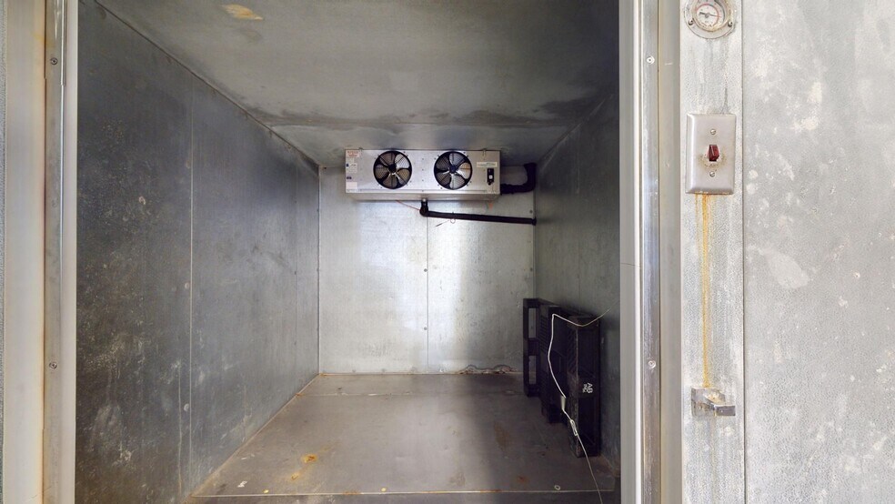 More Photos Of 5346 Devonshire Ave, Saint Louis Storefront For Lease