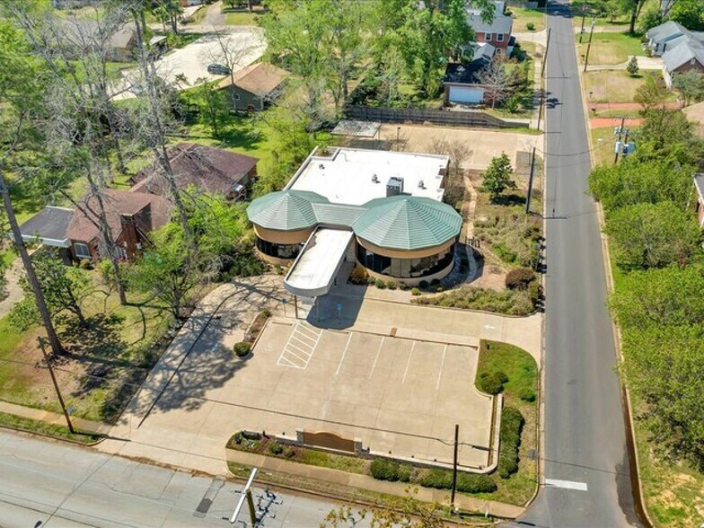 More Photos Of 1225 N Mound St, Nacogdoches Skilled Nursing Facility For Lease