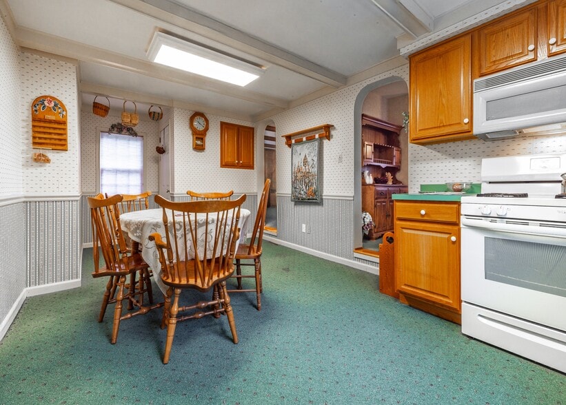 More Photos Of 90 Peters Ln, Blackwood Specialty For Sale