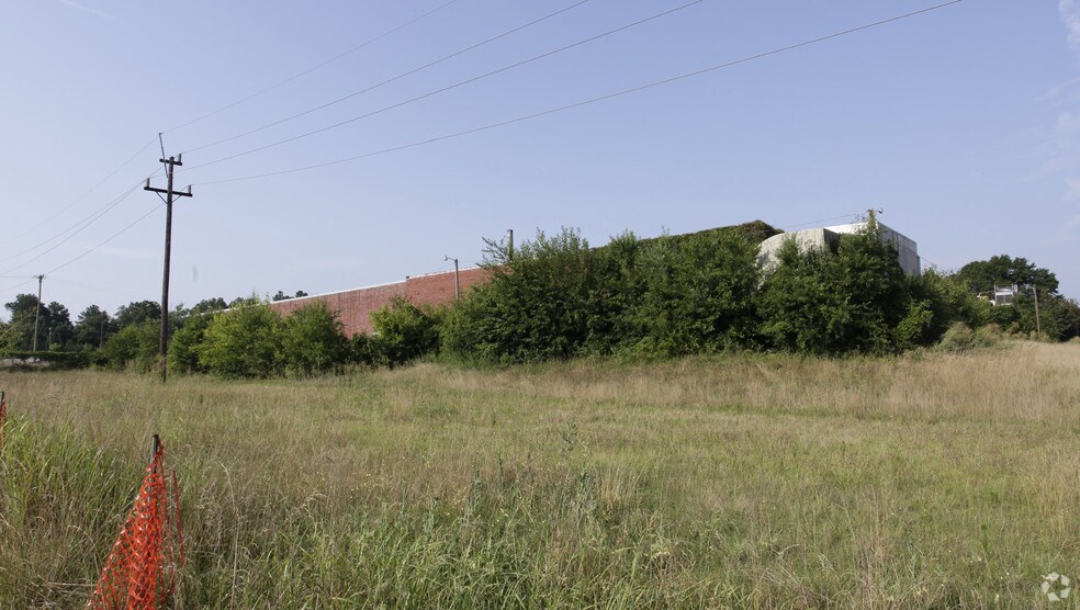 More Photos Of 2115 S McDuffie St, Anderson Manufacturing For Sale