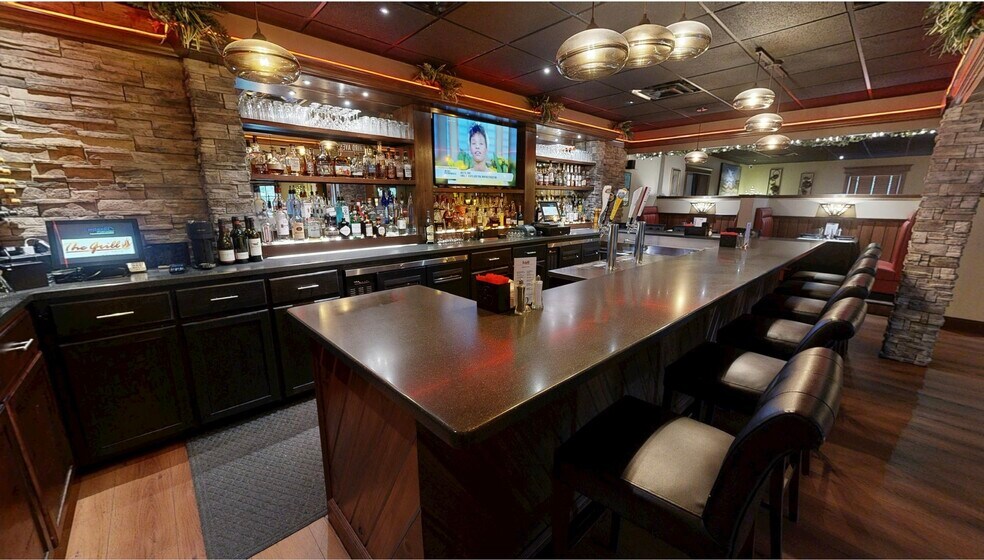 More Photos Of 1509 3rd Ave, Huntington Specialty For Sale