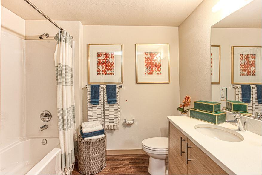 More Photos Of 2200 W Meeker St, Kent Apartments For Lease