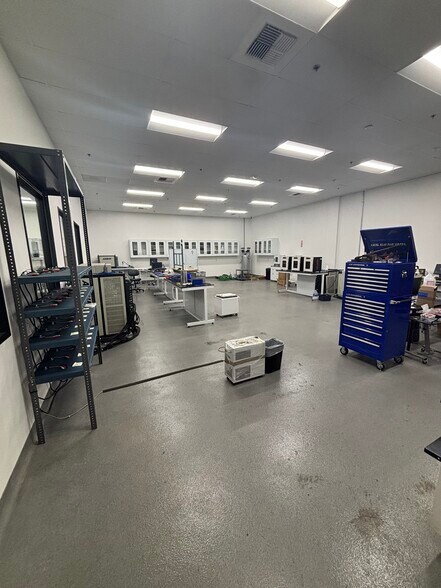 More Photos Of 1325 E El Segundo Blvd, El Segundo Food Processing For Lease