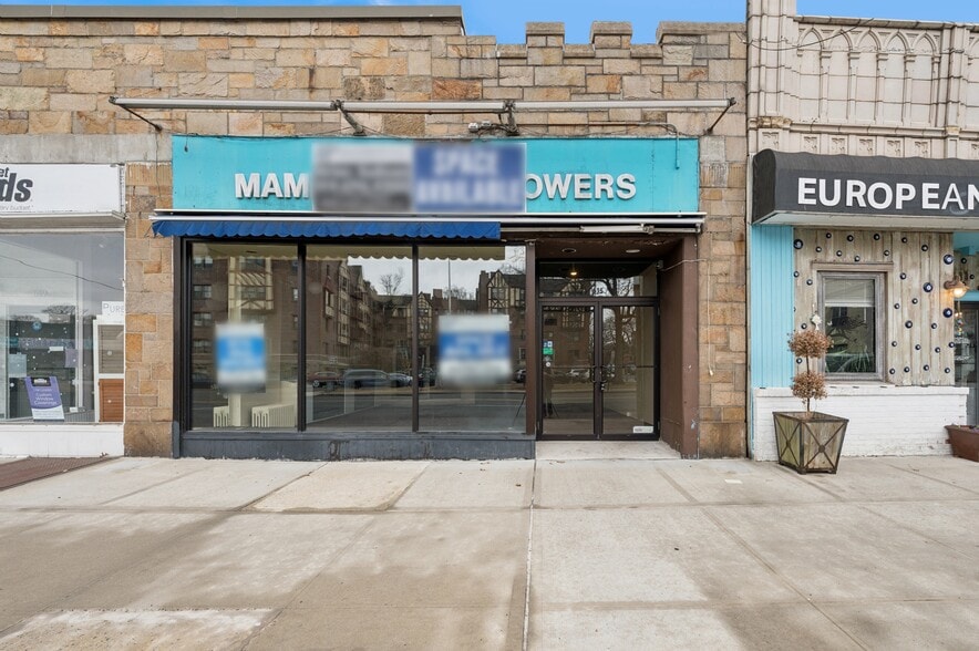 More Photos Of 587-621 E Boston Post Rd, Mamaroneck Storefront For Lease