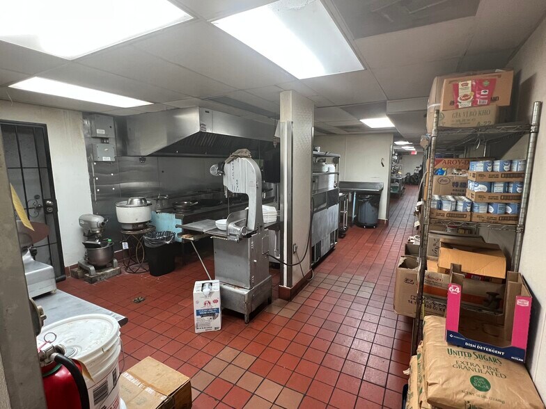 More Photos Of 29000 US Highway 19 N, Clearwater Restaurant For Lease