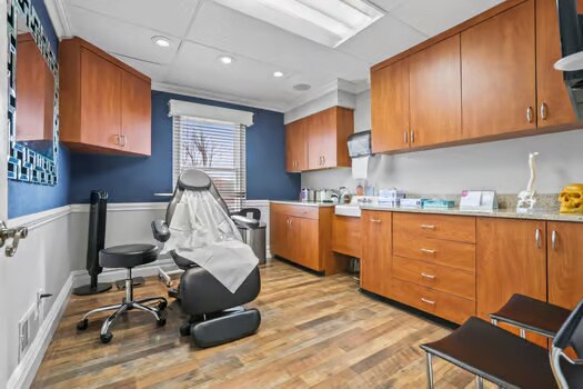 More Photos Of 535 Sycamore Ave, Shrewsbury Medical For Sale