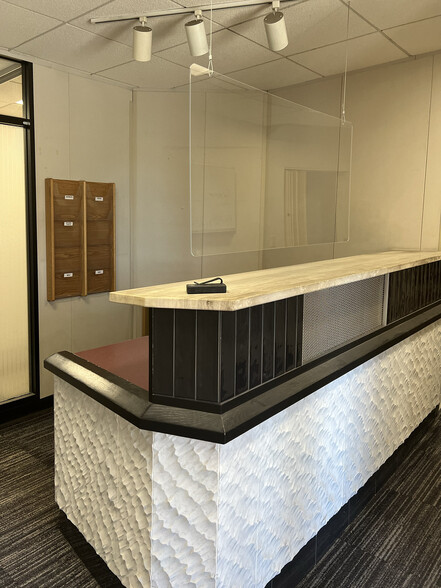 More Photos Of 1250 N Zane Ave, Golden Valley Manufacturing For Sale