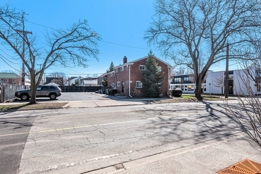 More Photos Of 795 S Adams Rd, Birmingham Apartments For Sale