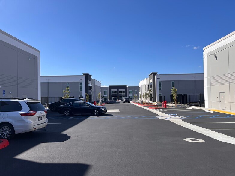 More Photos Of 2070 W 11th St, Upland Warehouse For Lease
