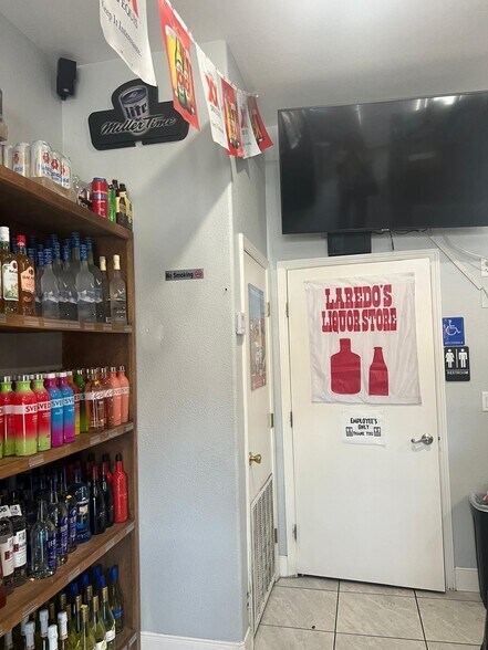 More Photos Of 1602 Corpus Christi St, Laredo General Retail For Lease