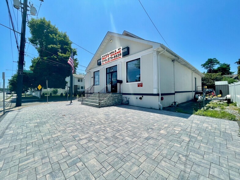 More Photos Of 1298 Newbridge Rd, North Bellmore Office For Sale