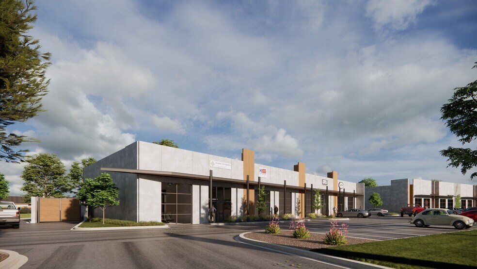 More Photos Of 810 Ranchwood Blvd, Yukon General Retail For Lease