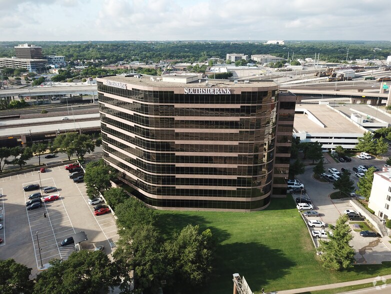 More Photos Of 1320 S University Dr, Fort Worth Office For Lease