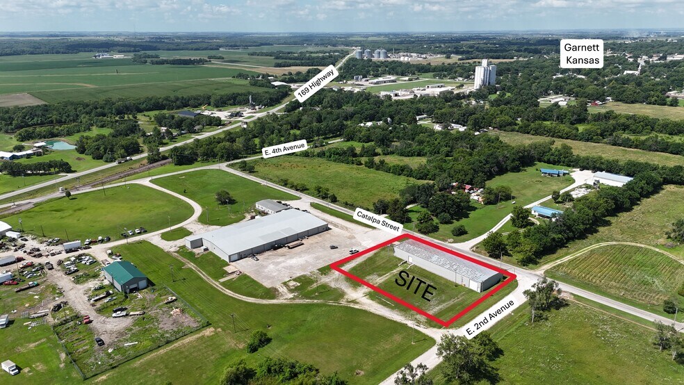 Primary Photo Of 206 S Catalpa St, Garnett Warehouse For Sale