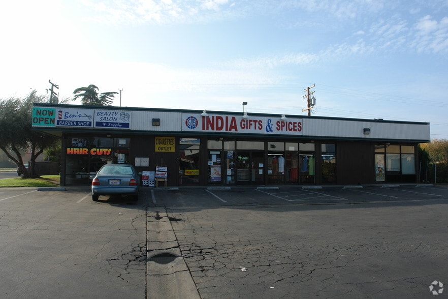 More Photos Of 1737 W Caldwell Ave, Visalia Freestanding For Lease