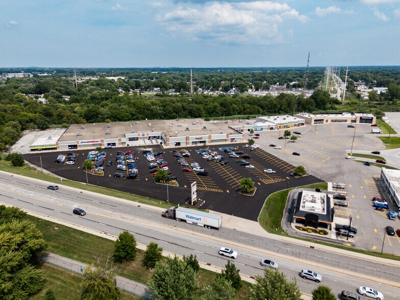 More Photos Of 8301-8349 Indianapolis Blvd, Highland Unknown For Lease