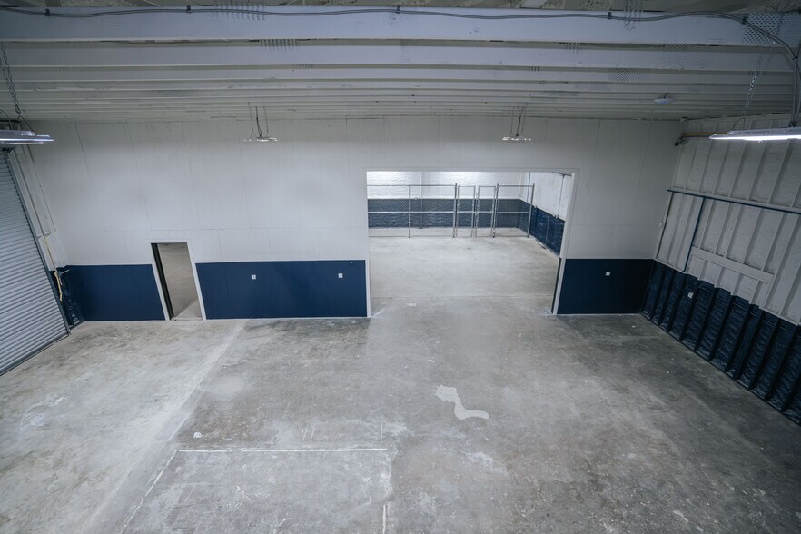 More Photos Of 2603 S Kaufman St, Ennis Industrial For Sale