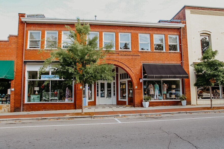 More Photos Of 164 NW Broad St, Southern Pines Office For Lease