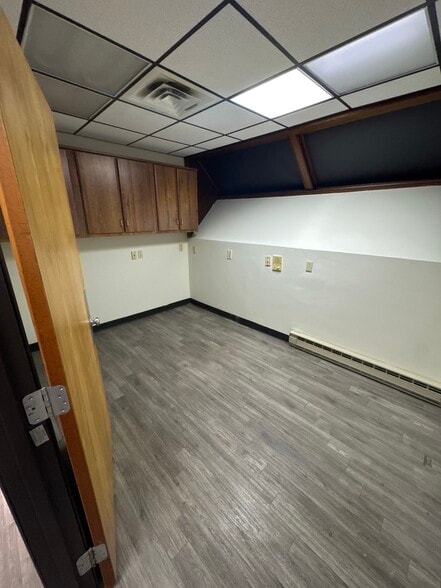 More Photos Of 397 N 9th Ave, Scranton Medical For Sale