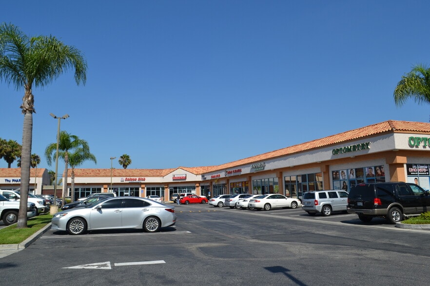 More Photos Of 15725 Hawthorne Blvd, Lawndale Unknown For Lease