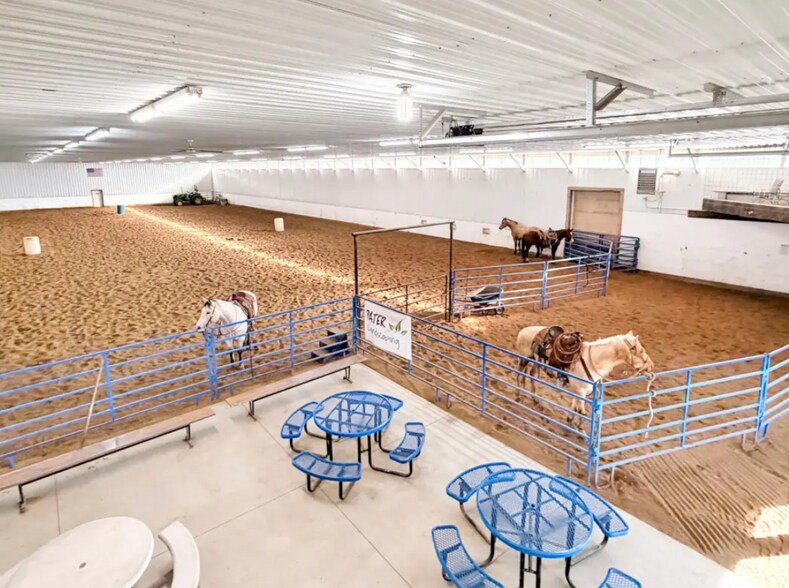More Photos Of 1527 41st St, Edgerton Horse Stables For Sale