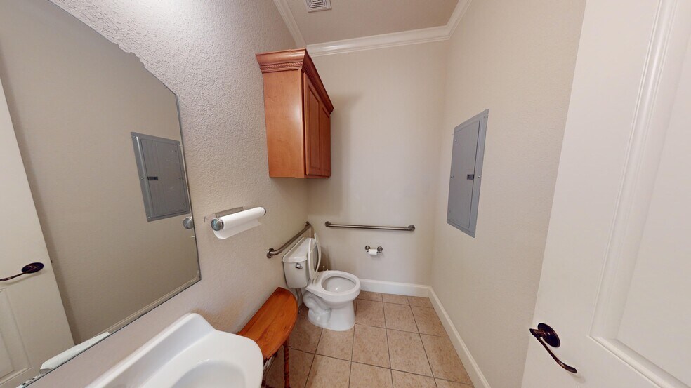 More Photos Of 5509 Louetta Rd, Spring Office For Sale