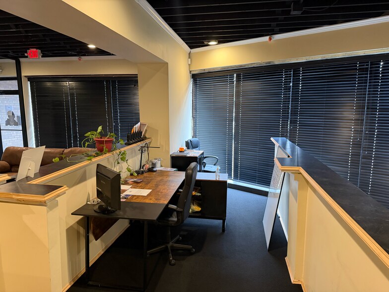 More Photos Of 15924 Grand River Ave, Detroit Storefront For Sale