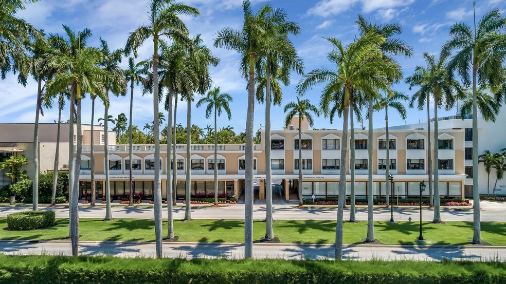 Primary Photo Of 324 Royal Palm Way, Palm Beach Office For Lease