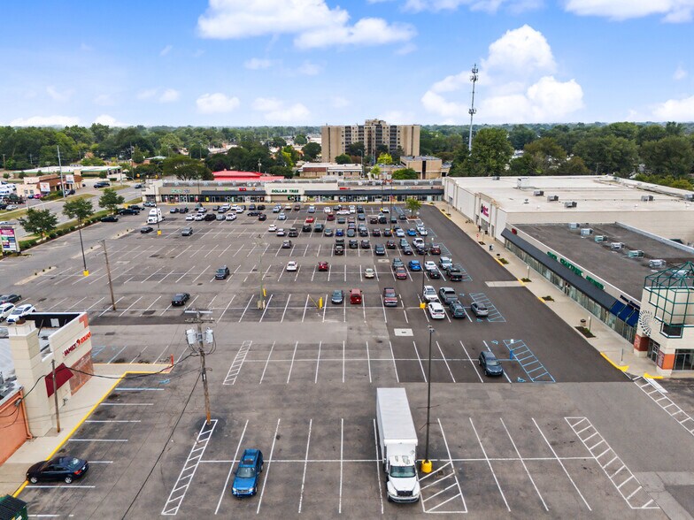 More Photos Of 5866-5870 Middlebelt Rd, Garden City Freestanding For Lease