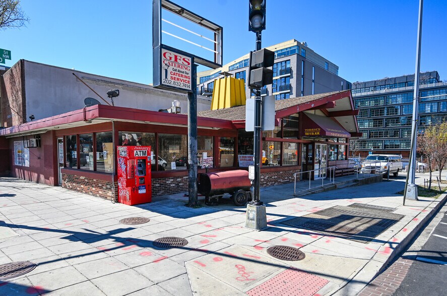 More Photos Of 700 V St NW, Washington Restaurant For Lease