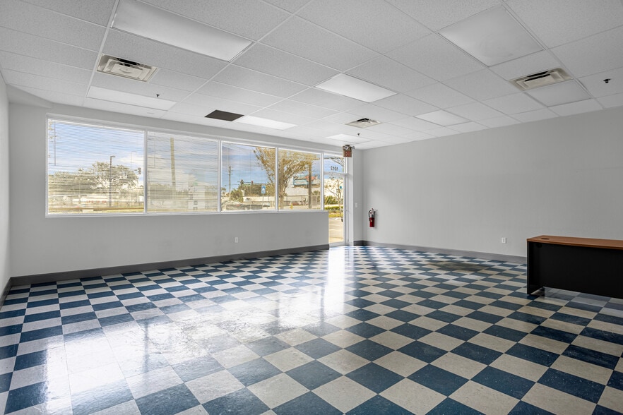 More Photos Of 2100 Ronald Reagan Blvd, Longwood Showroom For Sale