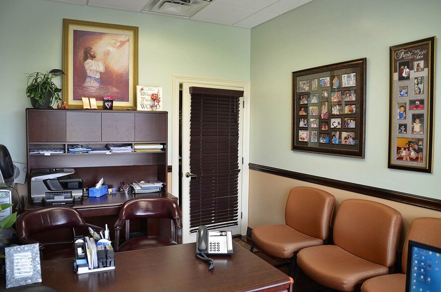 More Photos Of 120-140 S Indian River Dr, Fort Pierce Coworking Space