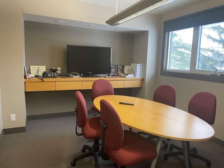 More Photos Of 2991 Carp Rd, Ottawa Office For Lease