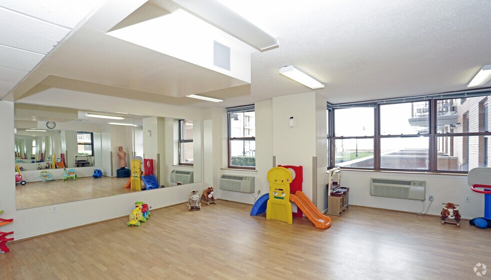 More Photos Of 333 River St, Hoboken Apartments For Lease