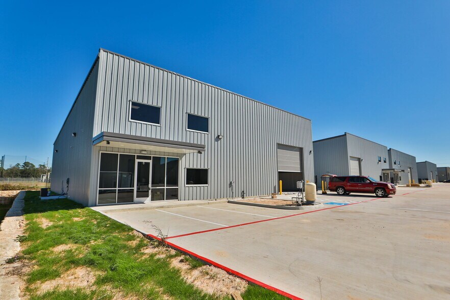 More Photos Of 6702 Theall Rd, Houston Warehouse For Sale