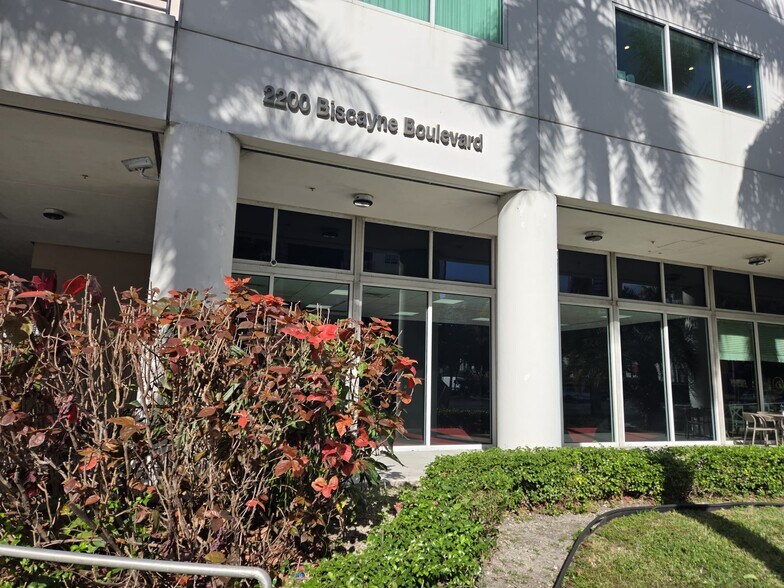 More Photos Of 2200 Biscayne Blvd, Miami Loft Creative Space For Lease