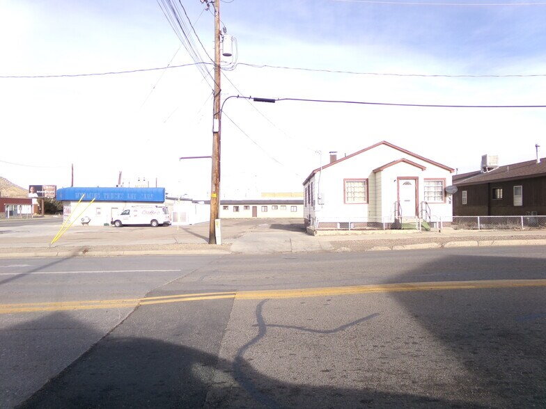 More Photos Of 99 Center St, Rock Springs Storefront For Sale