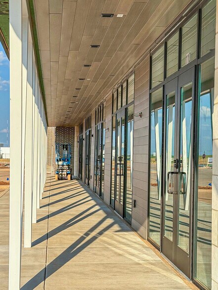 More Photos Of 6767 Southwest Pky, Wichita Falls Medical For Lease