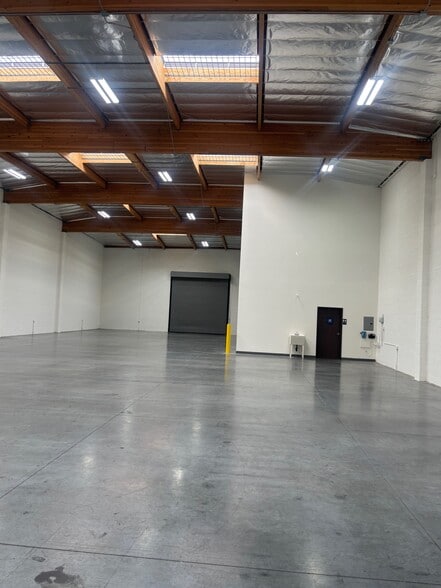 More Photos Of 2558 Strozier Ave, South El Monte Warehouse For Lease
